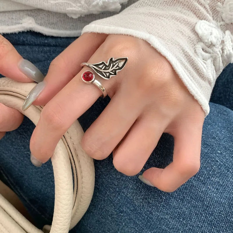* Bague Cuivre et Pierre Naturelle Rouge Rubis Motif Feuille Réglable