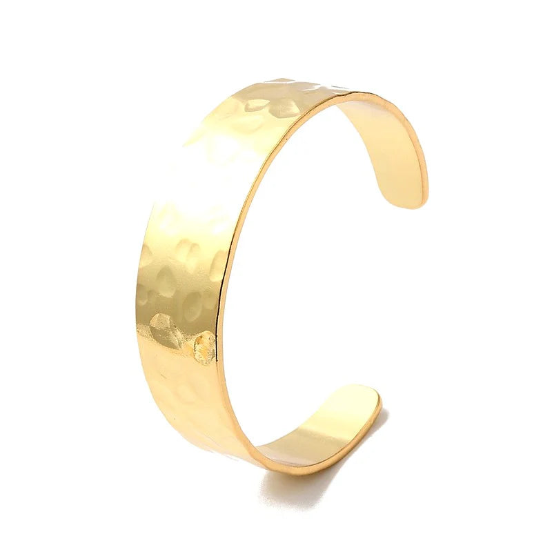 * Bracelet Manchette Femme Doré Effet Martelé – Plaqué Or 1 Micron Premium | Bijou Artisanal Élégant