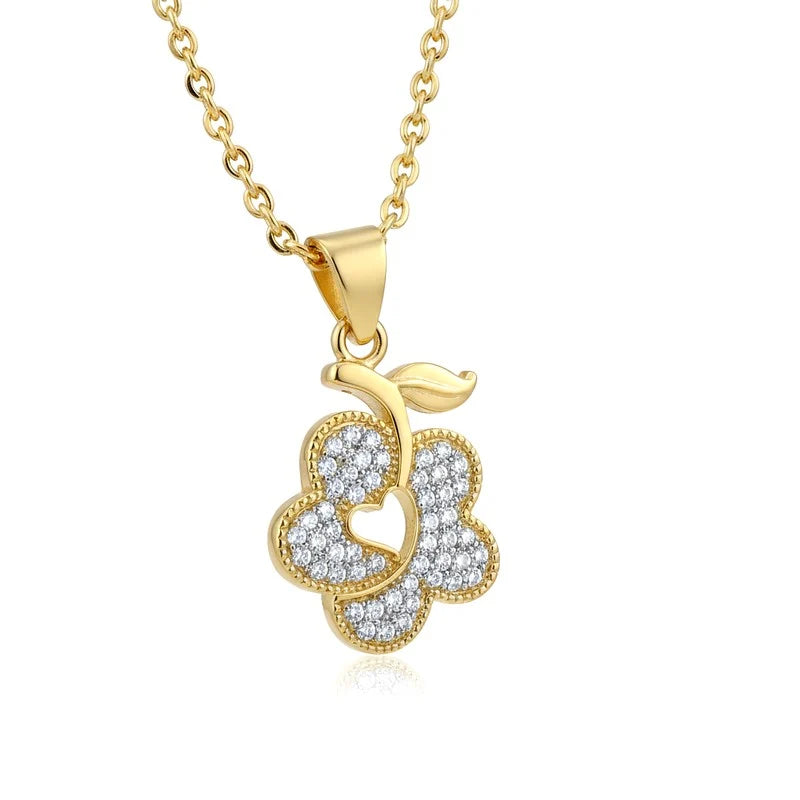 Collier Pendentif Fleur & Cœur Serti de Zirconiums Scintillants Doré – Plaqué Or 1 Micron