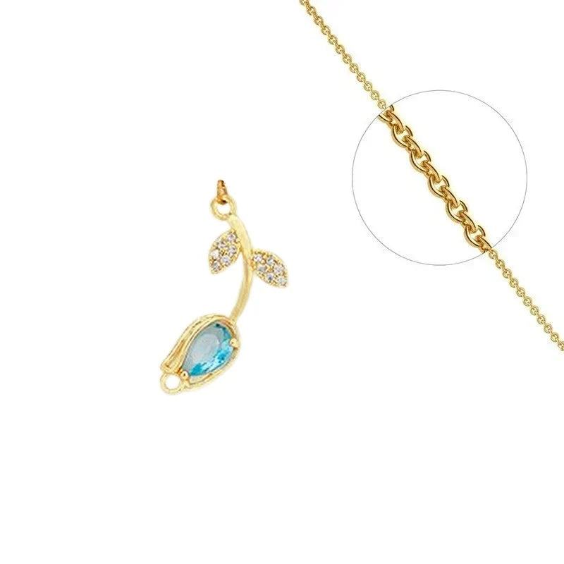 Collier Chaîne Pendentif Fleur Zirconiums Sertis Bleu - Doré | Élégance & Sophistication