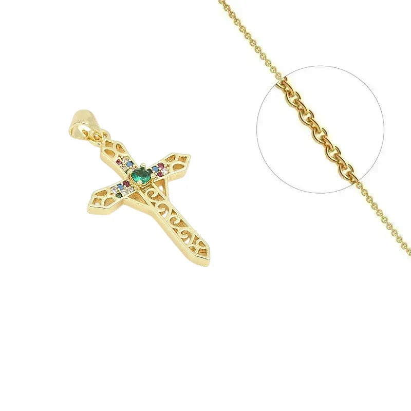 Collier Doré Pendentif Croix Zirconiums Colorés – Chaîne 45 cm | Bijou Tendance & Sophistiqué