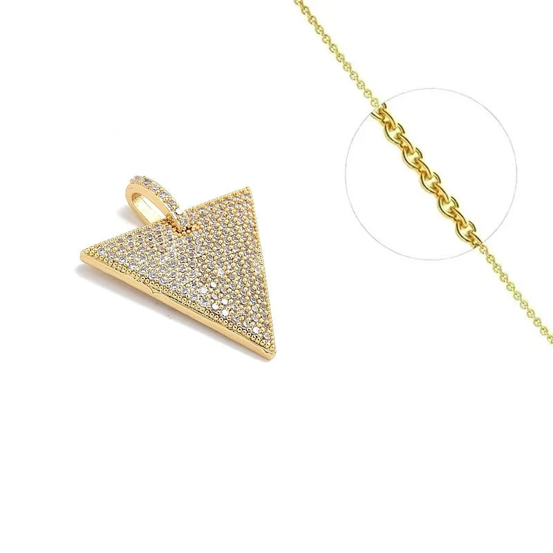 Collier Pendentif Triangle Zirconiums Blancs Scintillants Doré – Plaqué Or 1 Micron | Bijou Géométrique