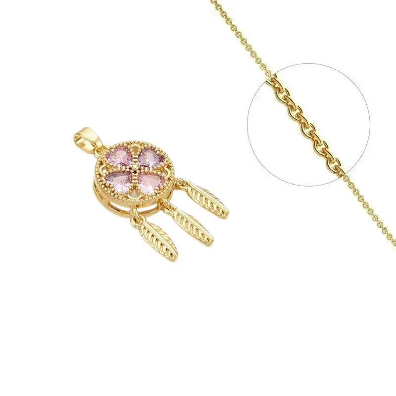 Collier Doré Pendentif Attrape-Rêves & Zirconiums Rose Sertis – Chaîne 45 cm Plaqué Or 1 Micron