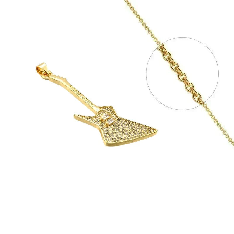 Collier Doré Pendentif Guitare Électrique & Zirconiums Sertis – Chaîne 45 cm Plaqué Or 1 Micron