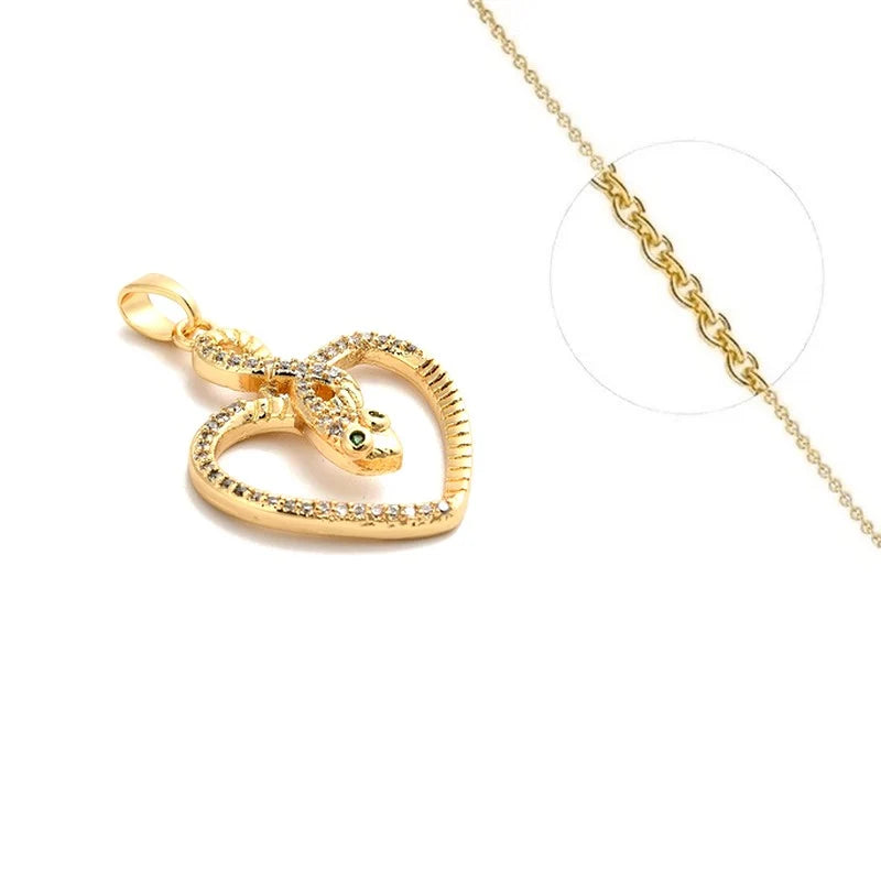 Collier Pendentif Cœur Serpent Zirconiums Blancs Sertis Doré – Plaqué Or 1 Micron