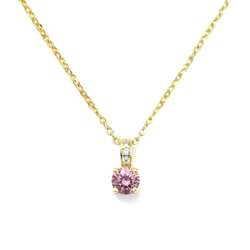 Collier Pendentif Oxyde Mauve & Zirconiums sur Bélière Dorée – Plaqué Or 1 Micron