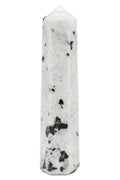 Obélisque en Labradorite Blanche 10cm – Pureté, Intuition & Décoration Spirituelle