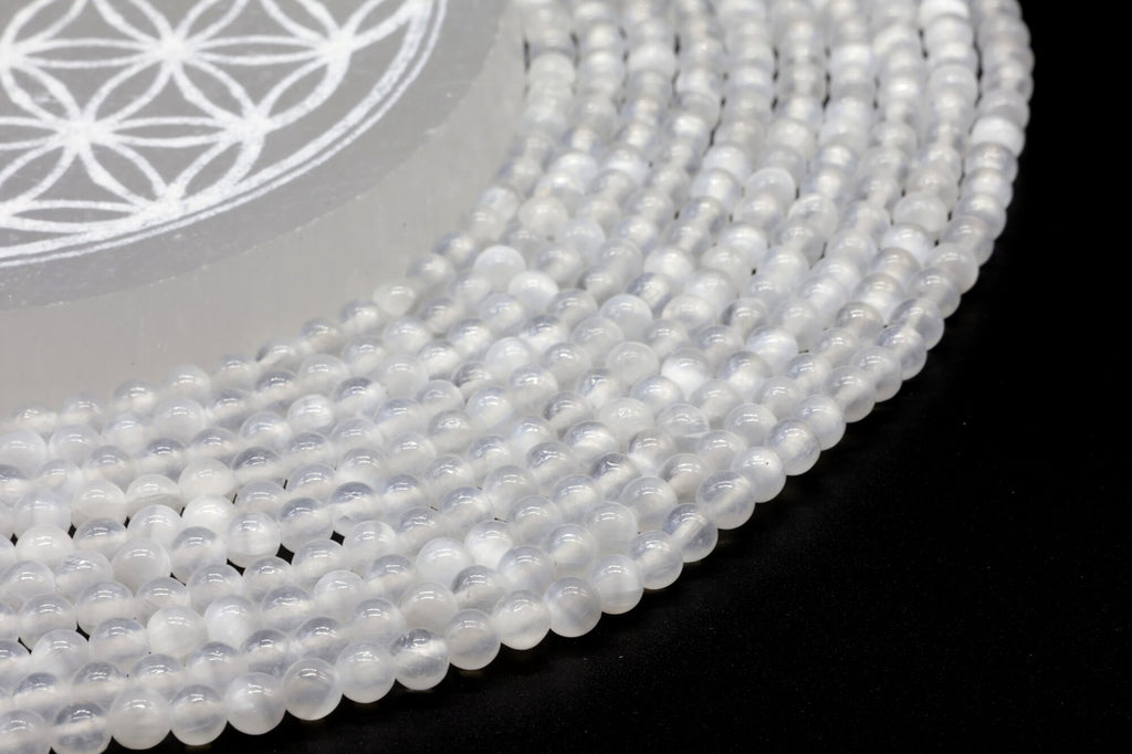 Perles Sélénite 'AA' 4mm sur fil 38cm
