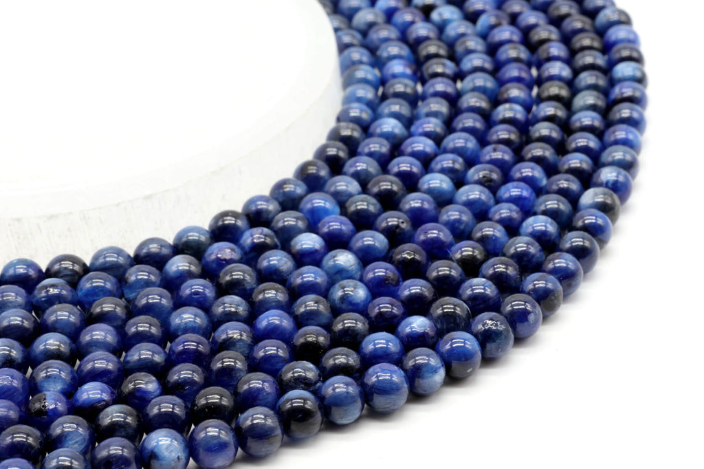 Perles Cyanite 6mm sur fil 38cm