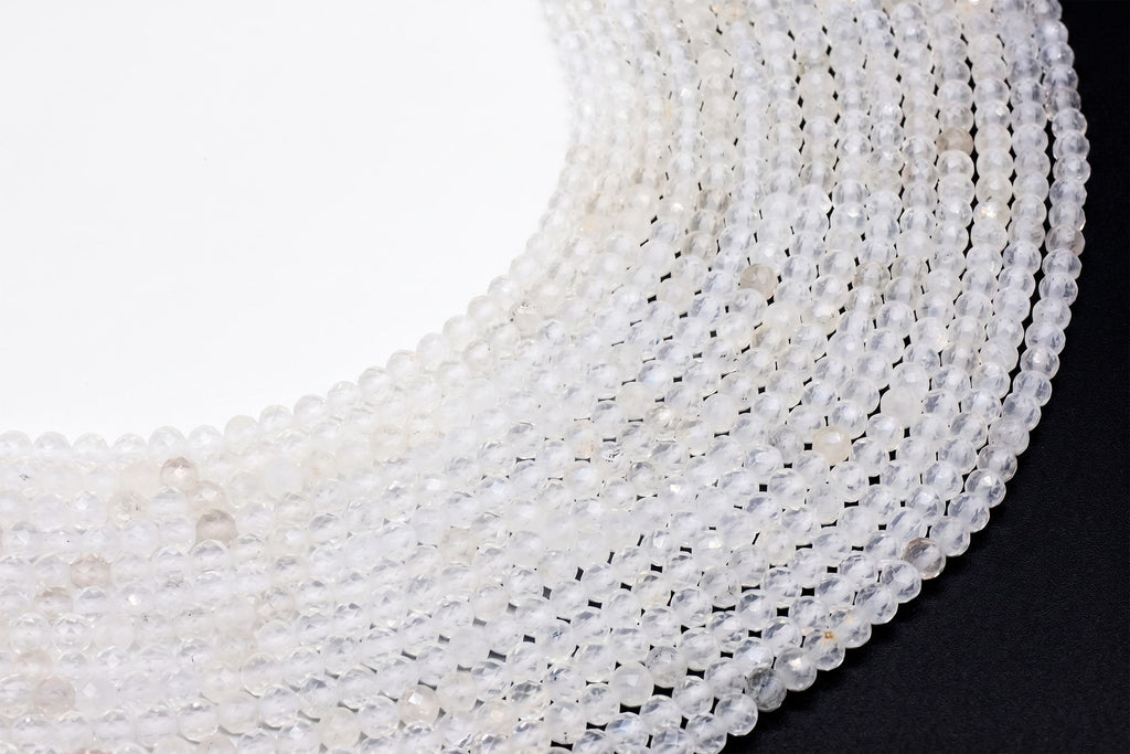 Perles facettées Cristal de Roche 4mm sur fil 38cm