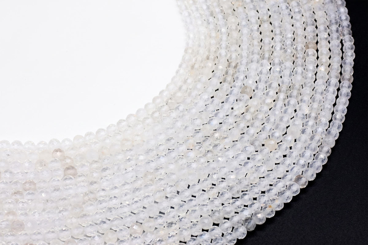 Perles facettées Cristal de Roche 4mm sur fil 38cm