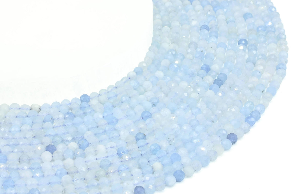 Perles facettées Aigue Marine 4mm sur fil 38cm