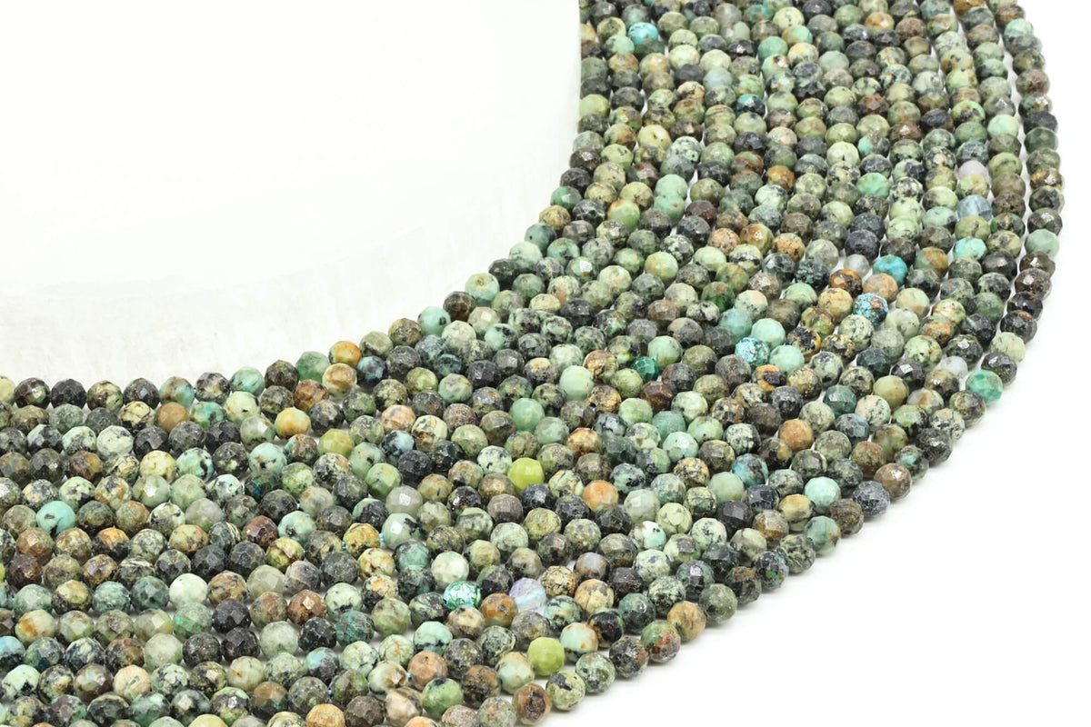 Perles facettées Turquoise Africaine 4mm sur fil 38cm