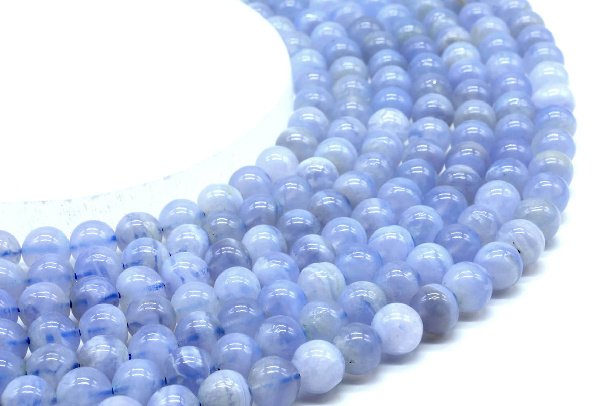 Perles Calcédoine Bleue 'AA' 8mm sur fil 38cm