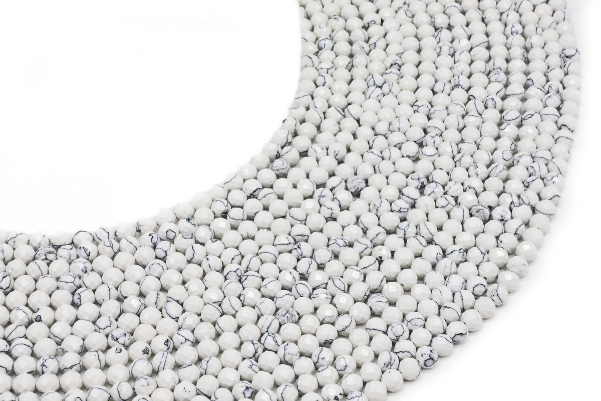 Perles facettées Howlite 4mm sur fil 38cm