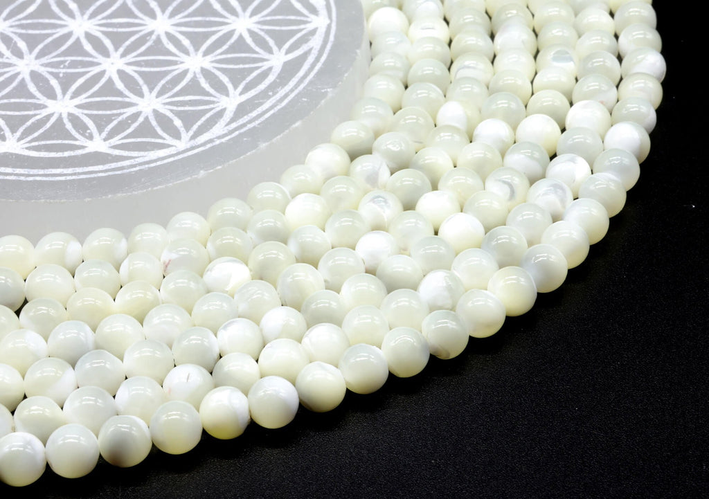 Perles Mother of Pearl 8mm sur fil 38cm