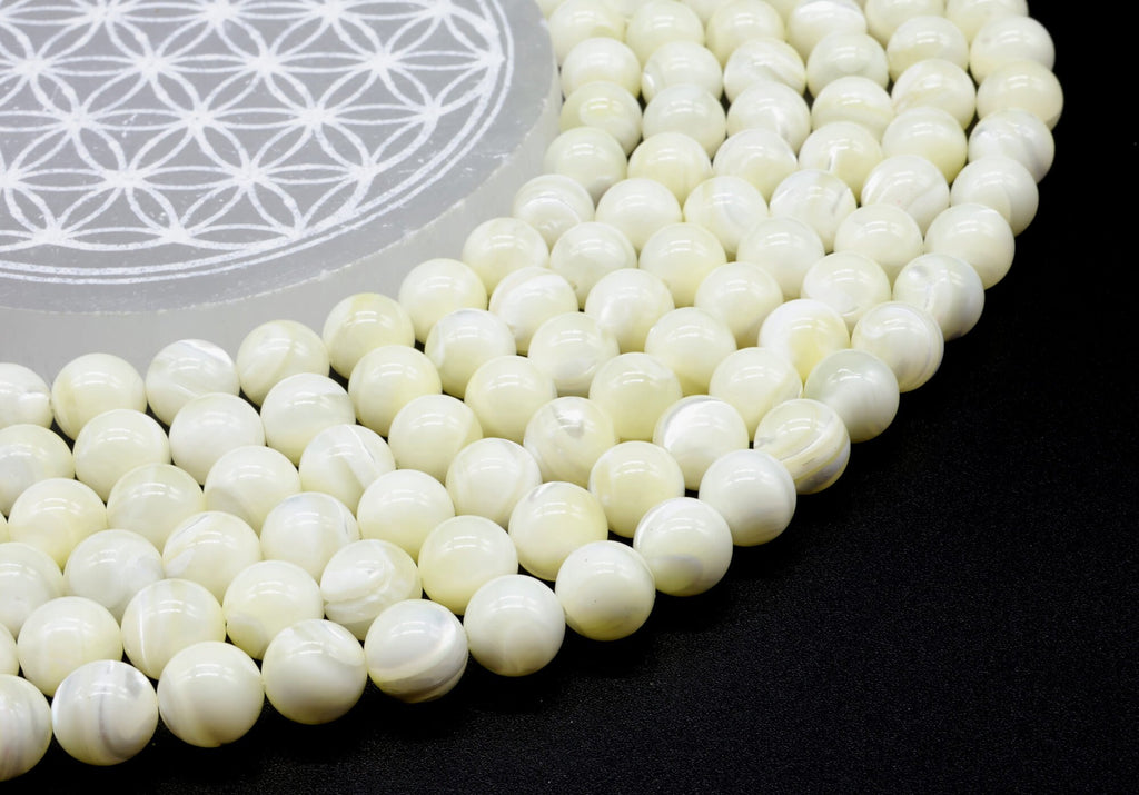 Perles Mother of Pearl 10mm sur fil 38cm