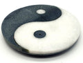 Porte-Encens Pierre Design Yin-Yang 10cm – Artisanat Indien Peint à la Main