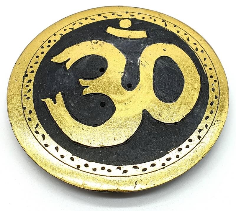 Porte-Encens Pierre Ronde OM Doré 10cm – Artisanat Indien Fait Main
