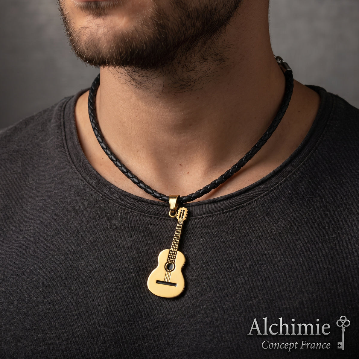 Pendentif Guitare Dorée Acier 316 – Imitation Ultra-Réaliste | Rock Biker Gothique | 5 cm