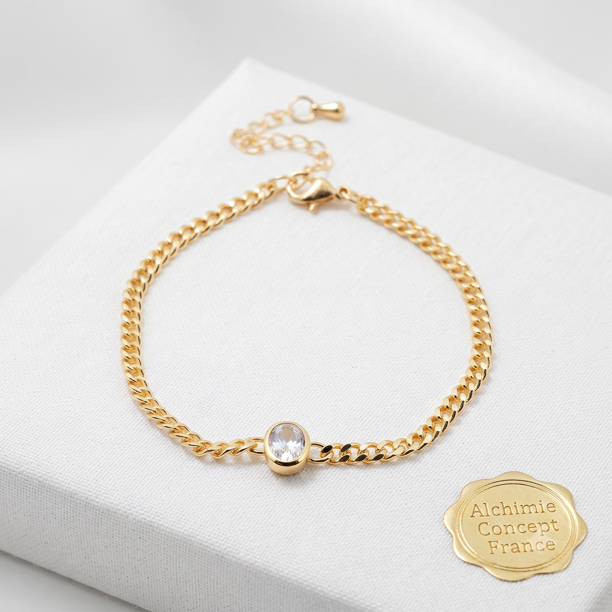 * Bracelet Femme Doré Pendant Ovale Blanc – Plaqué Or 1 Micron
