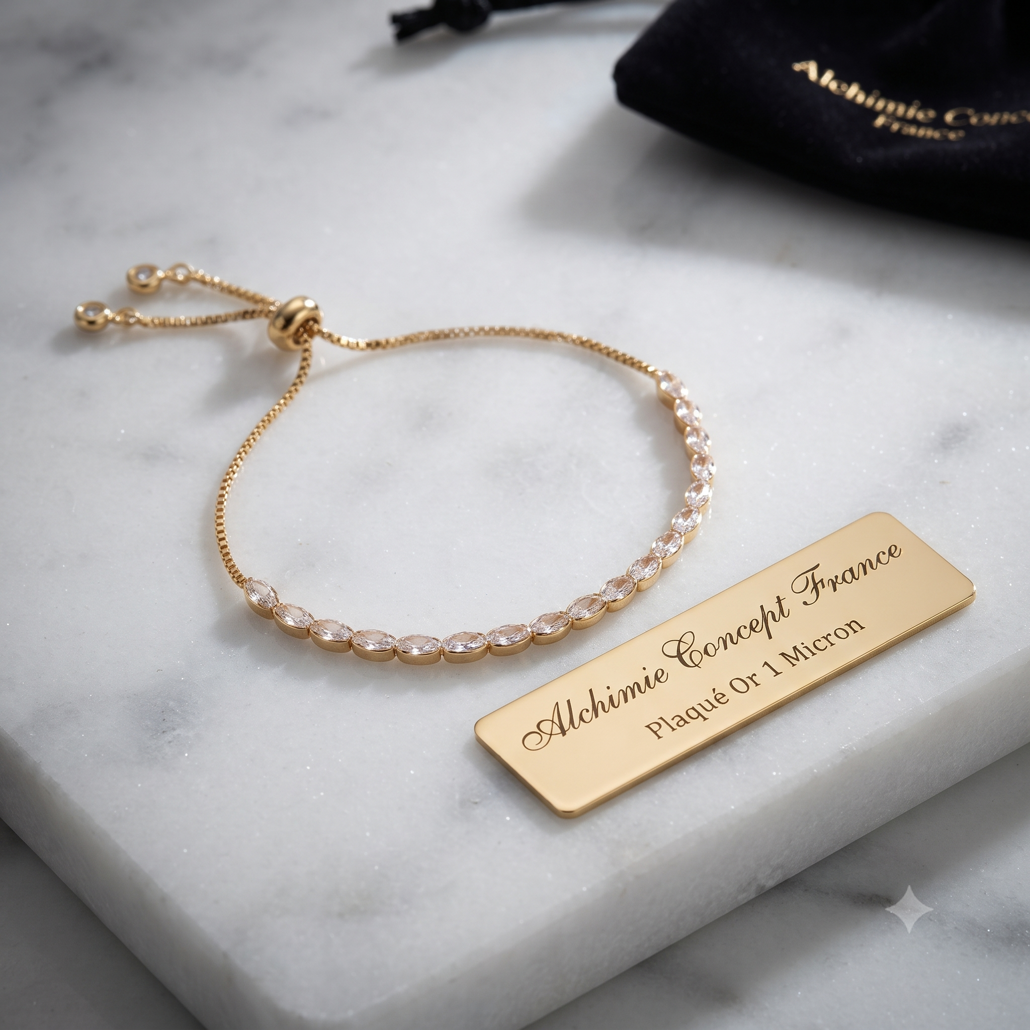 * Bracelet Femme Coulissant Doré Plaqué Or 1 Micron — Zirconiums Ovales Blancs