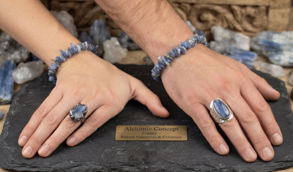 Bracelet Baroque Cyanite (Kyanite) - Éclats Naturels Bleu Acier, Taille Universelle