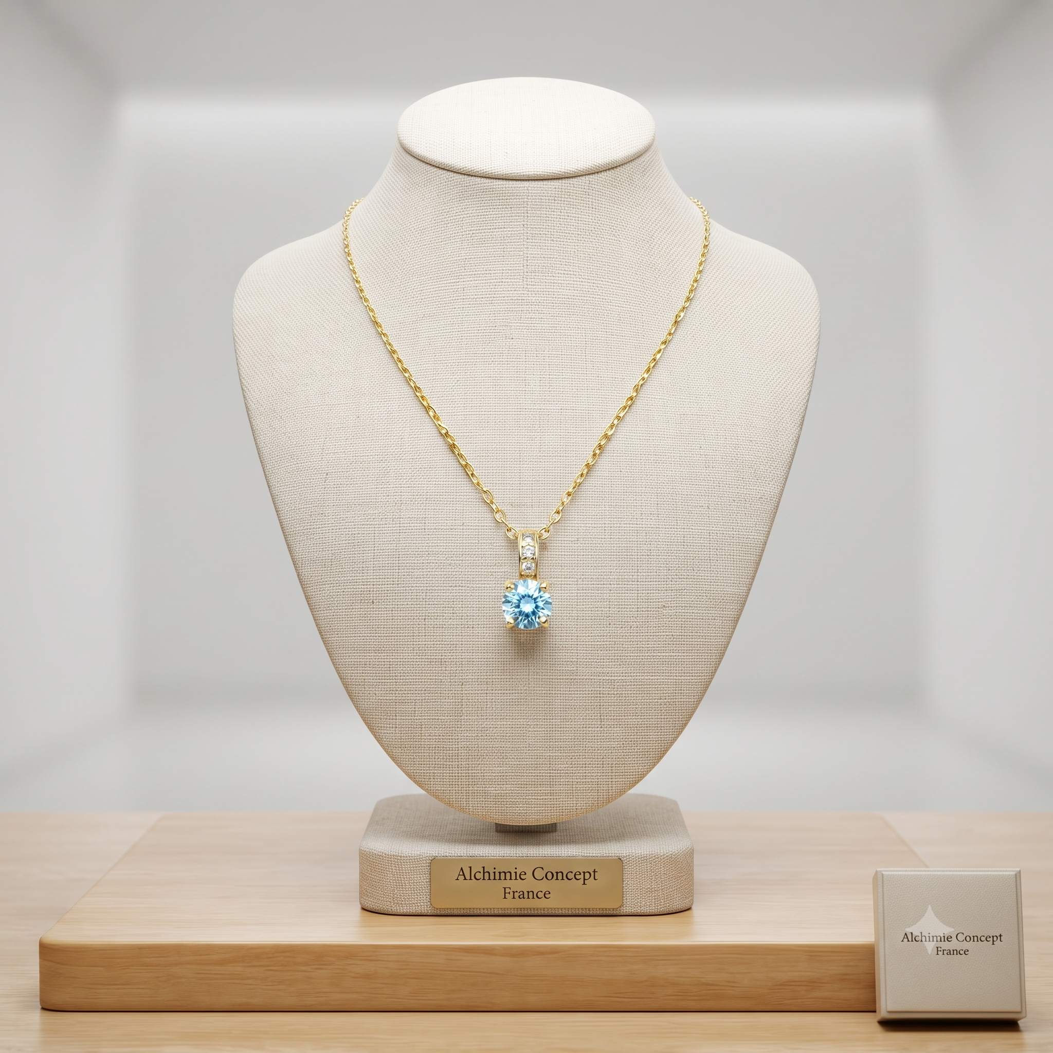 Collier Pendentif Oxyde Bleu & Zirconiums sur Bélière Dorée – Plaqué Or 1 Micron