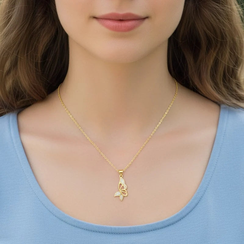 Collier Pendentif Papillon Zirconiums Étincelants Doré – Grâce Contemporaine | Plaqué Or 1 Micron