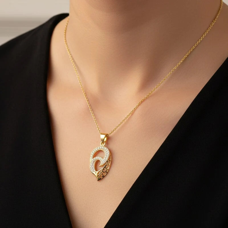 Collier Pendentif Entrelacé Serti de Zirconiums Scintillants Doré – Plaqué Or 1 Micron | Bijou Femme