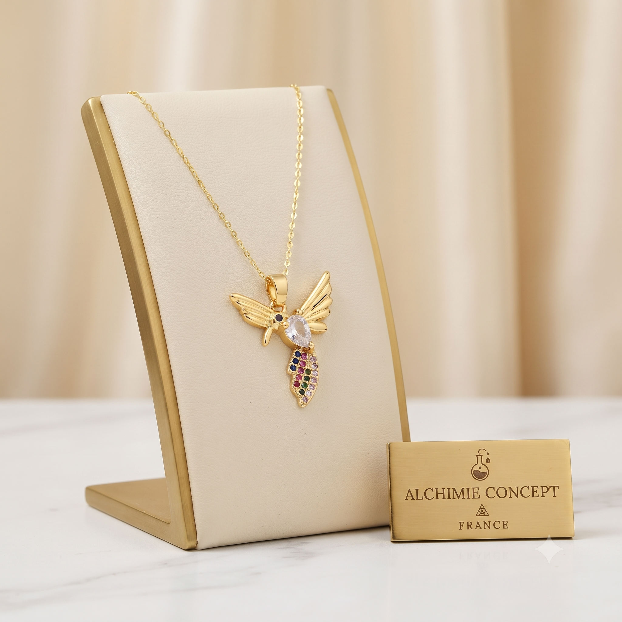 Collier Pendentif Petit Oiseau Zirconiums Multicolores Doré – Plaqué Or 1 Micron