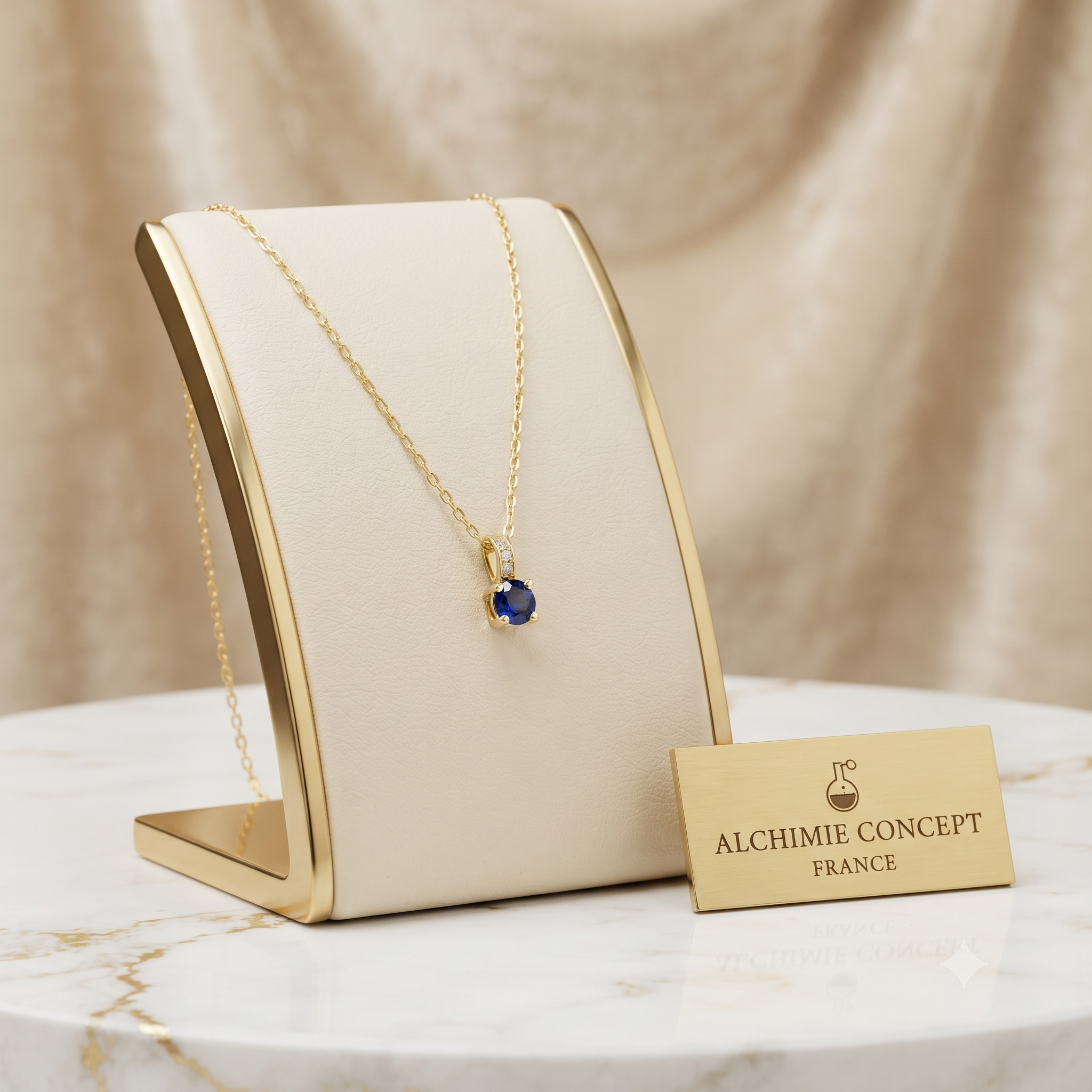 Collier Pendentif Oxyde Bleu Nuit & Zirconiums sur Bélière Dorée – Plaqué Or 1 Micron