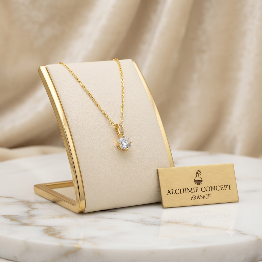 Collier Pendentif Oxyde Blanc & Zirconiums sur Bélière Dorée – Plaqué Or 1 Micron