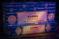 * Encens Satya Karma – Boîte de 12 Paquets de 15g | Équilibre Karmique & Conscience Positive