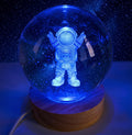 Veilleuse USB Verre Astronaute Multicolore 9cm – Lumière Changeante RGB & Gravure Intérieure