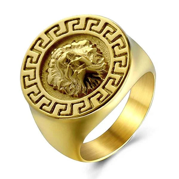 Bague Homme Tête de Lion Clé Grecque – Acier 316 Doré