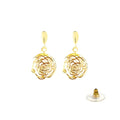 Boucles d'Oreilles Pendantes Petite Fleur Dorée — Plaqué Or 1 Micron
