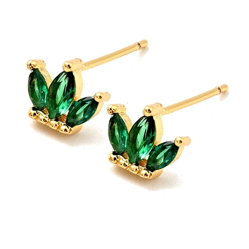 Boucles d’Oreilles Couronne Zirconiums Verts – Plaqué Or 1 Micron | Royale & Éblouissante