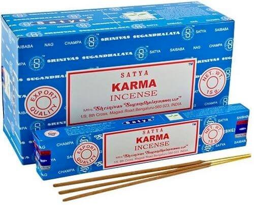 Encens Satya Karma – Boîte de 12 paquets de 15g.