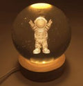Veilleuse USB Verre Astronaute 9cm – Gravure Intérieure Lumière Jaune