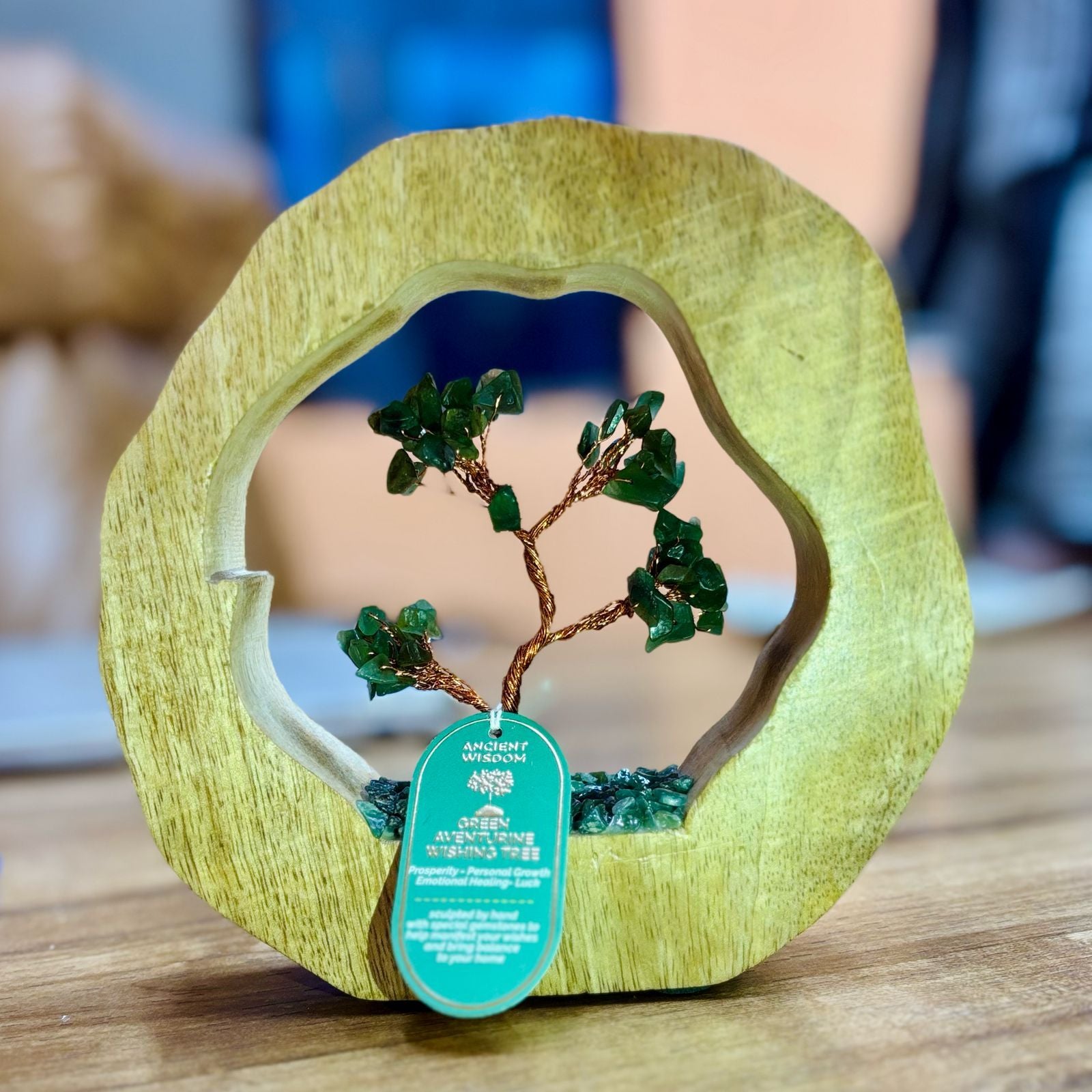 Jardin d'Arbres en Pierres Précieuses - Bague en Bois de Manguier - Aventurine Verte - 60 Éclats de Pierre