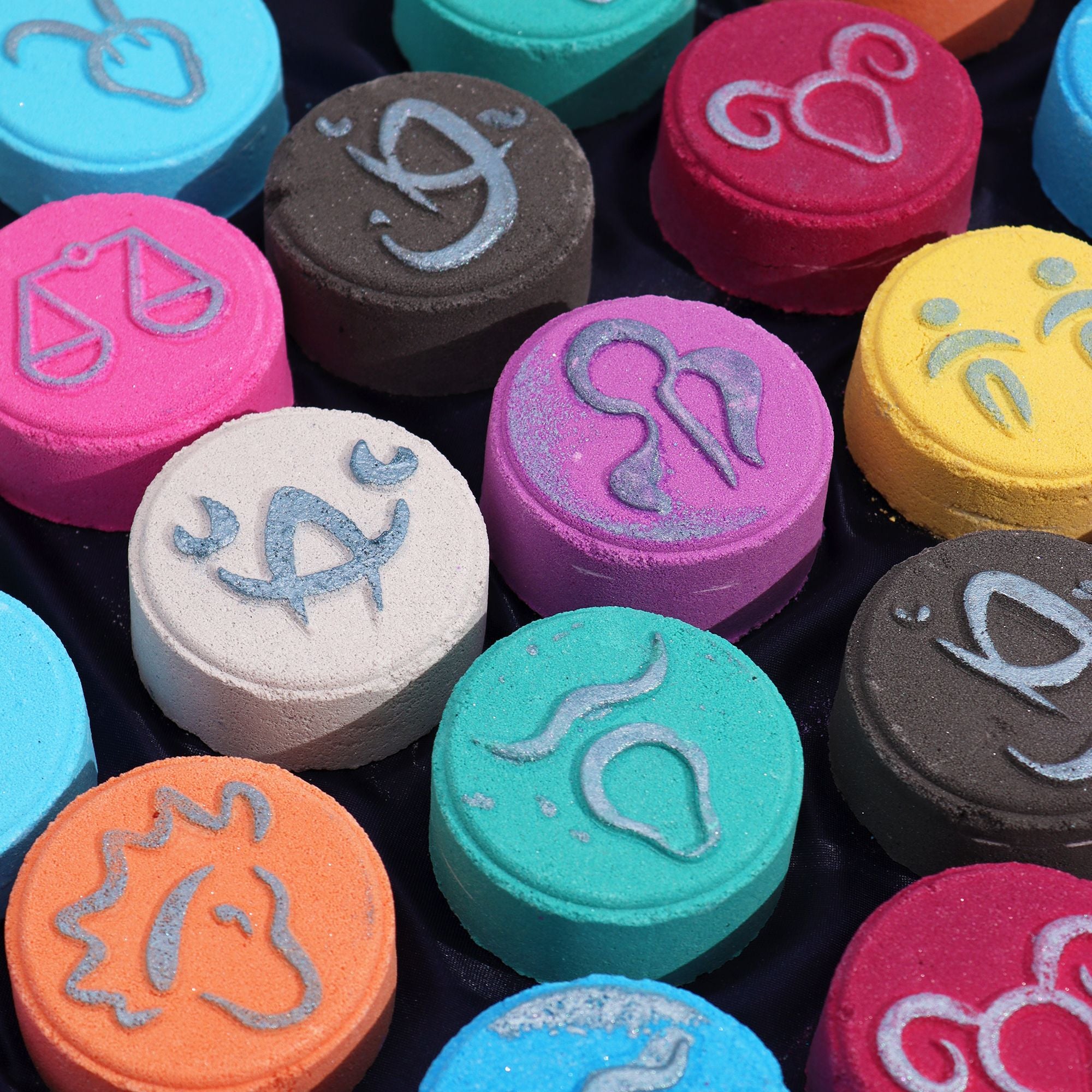 * Coffret de Galets de Bain Effervescents du Zodiaque avec Horoscope – Verseau