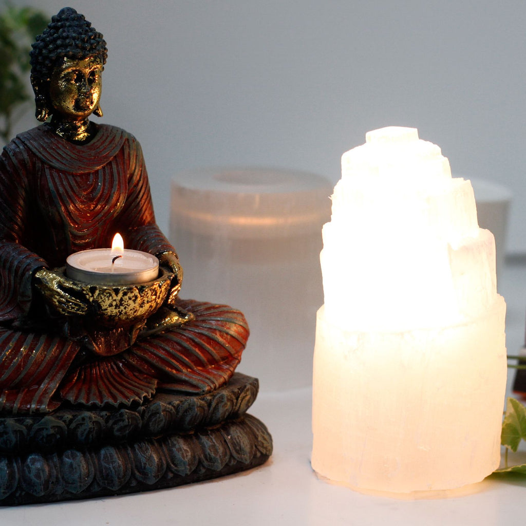 Lampe tour en sélénite naturelle – 15 cm