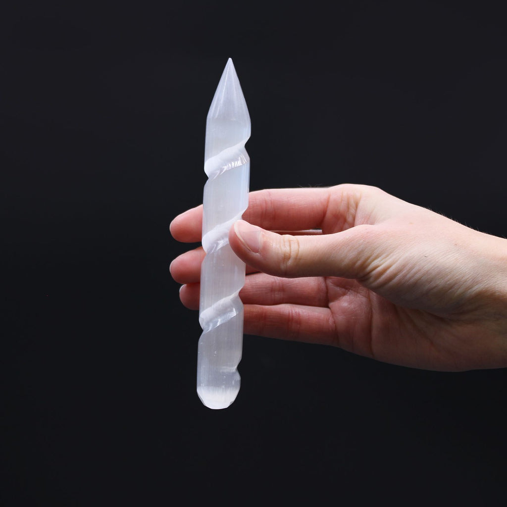 Baguette en Spirale de Sélénite - 16 cm (Pointe à une Extrémité)