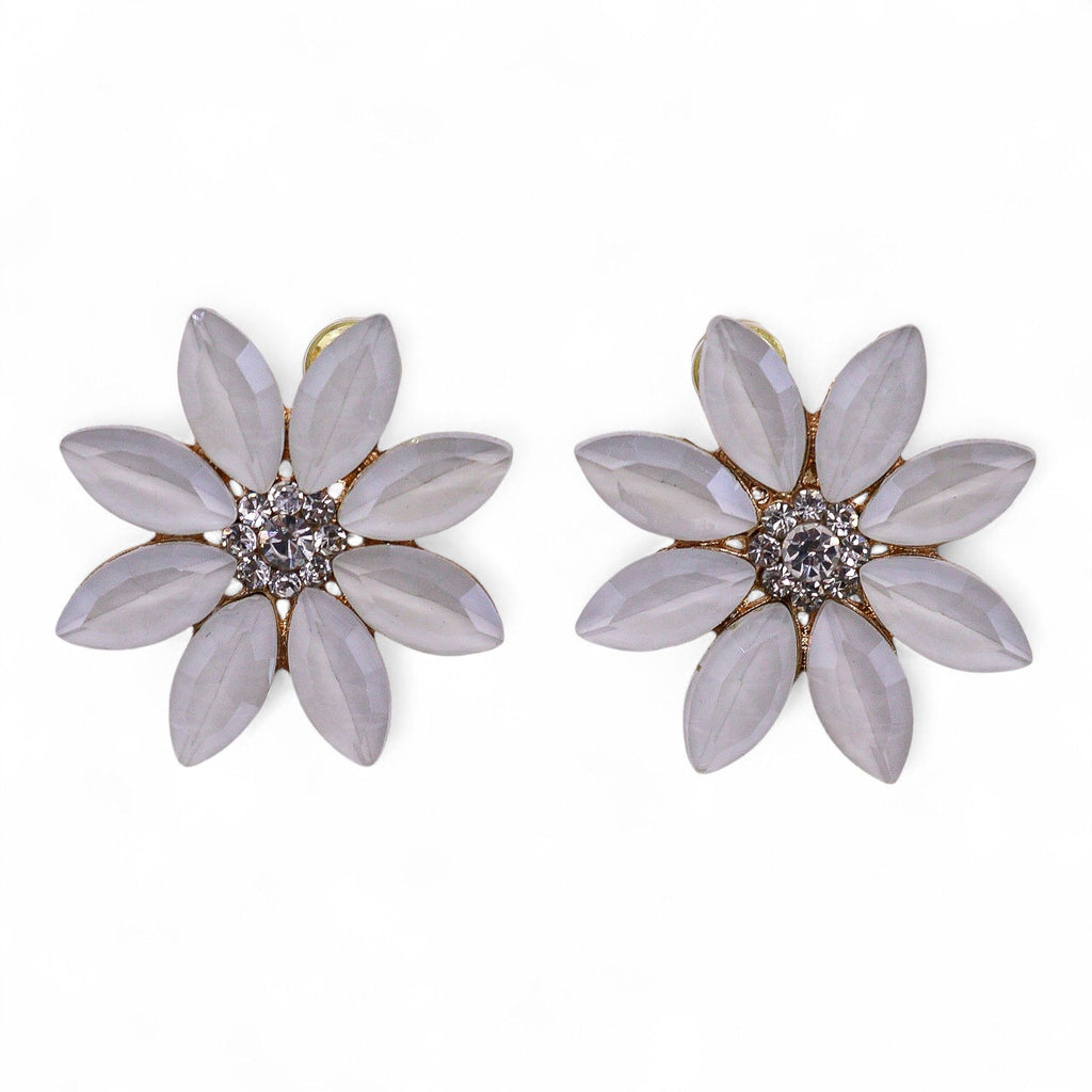 * Boucles d’oreilles fleurs en verre vintage – Teinte perle