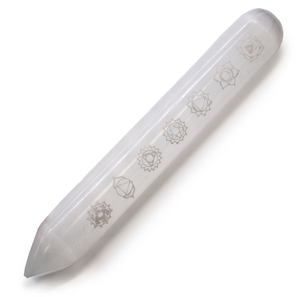 Baguette en sélénite à une extrémité pointue – 7 chakras – 14 à 16 cm