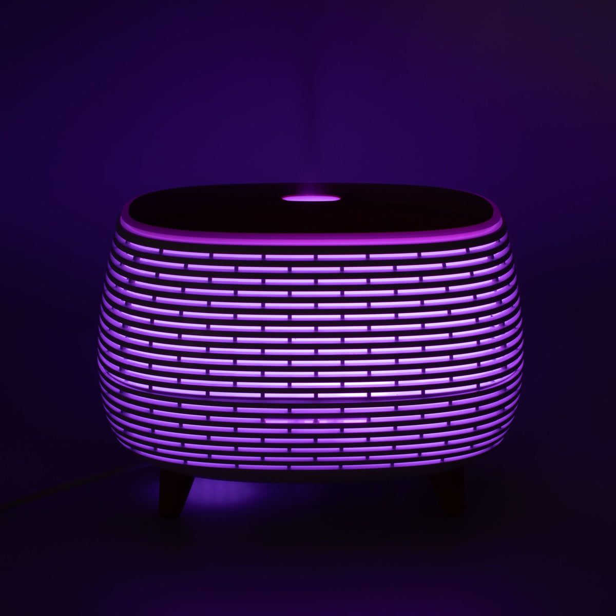 * Diffuseur aromatique au design futuriste rainuré avec éclairage multicolore