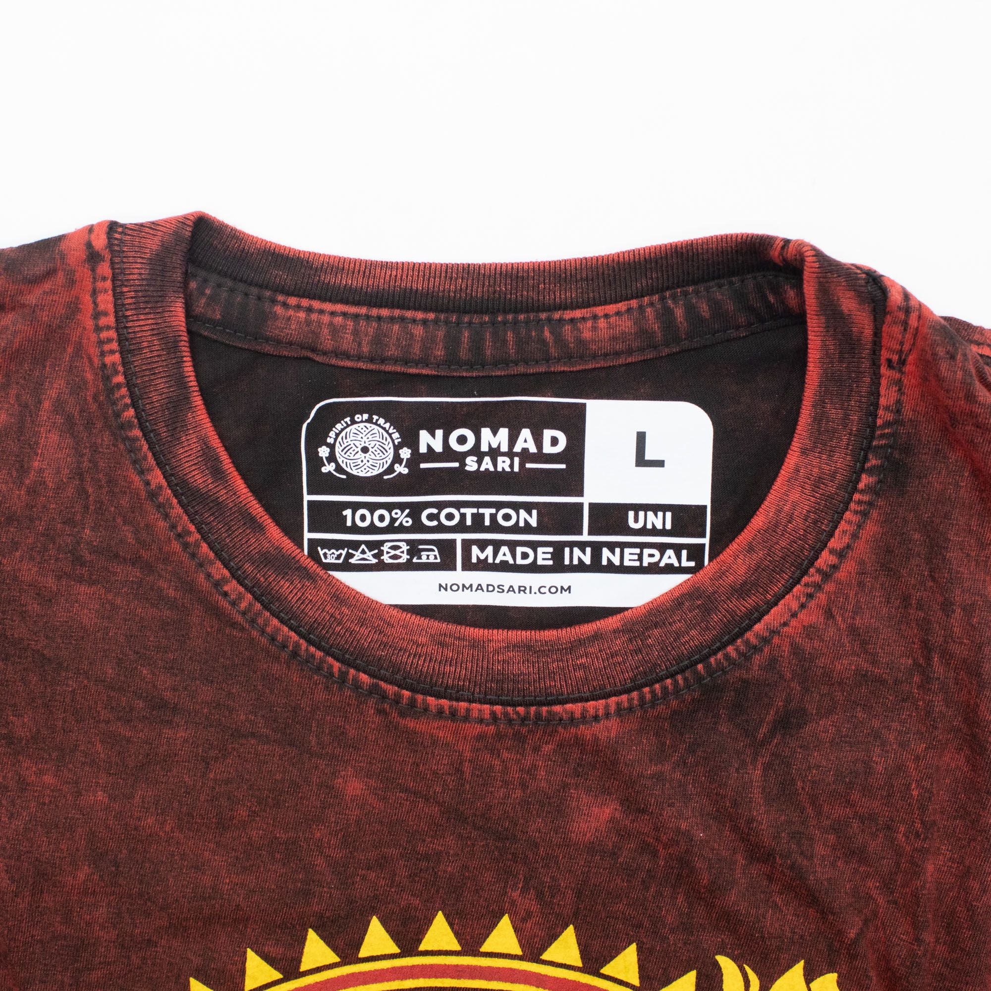 * T-Shirt en Coton Délavé Nomad Sari – Mandala Dragon – Bordeaux – L