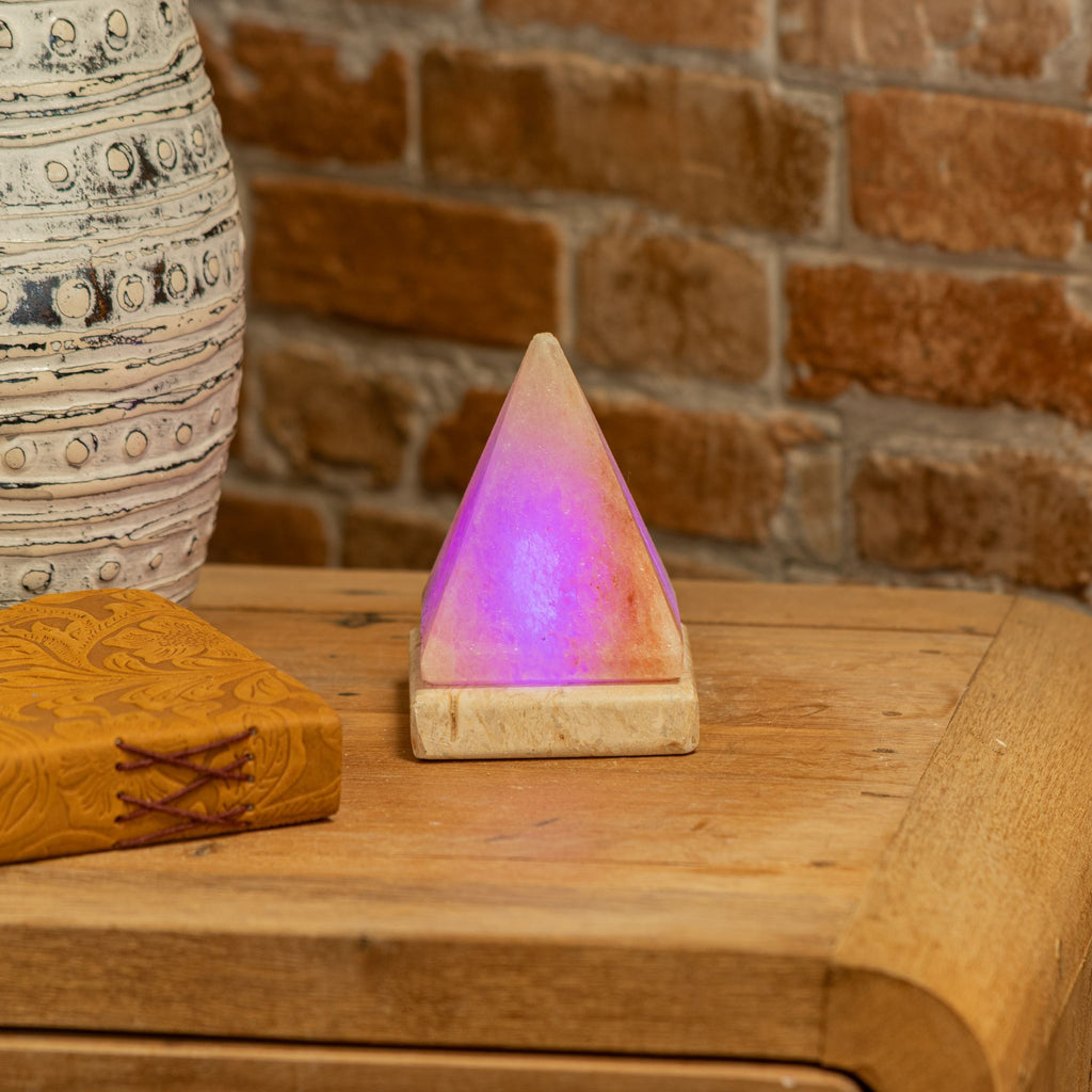 * Lampe en sel de l’Himalaya USB en forme de pyramide, 9 cm, lumière multicolore