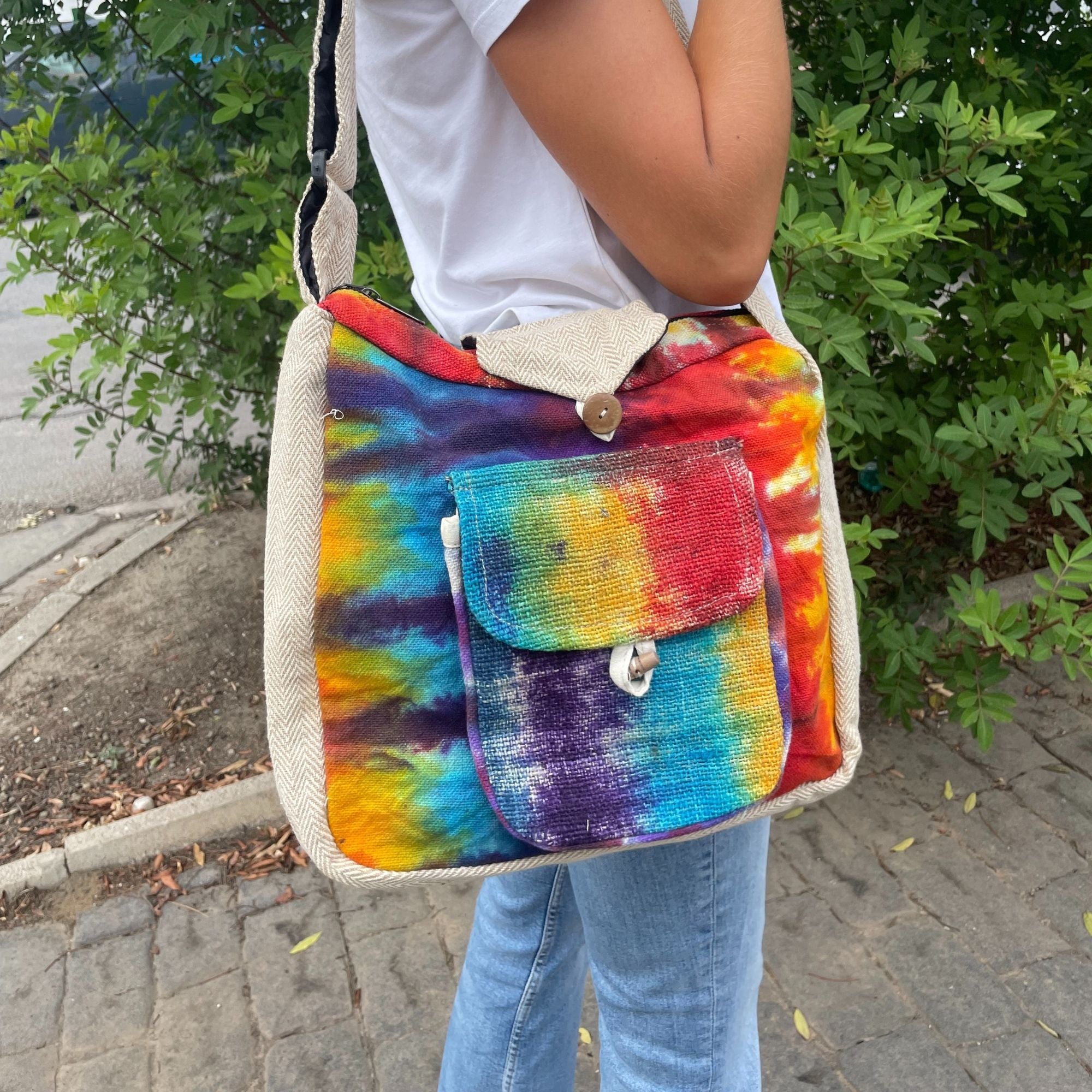 Sac Études Tie-Dye en Chanvre avec Poche Avant – Teinture Artisanale | Fait Main Népal